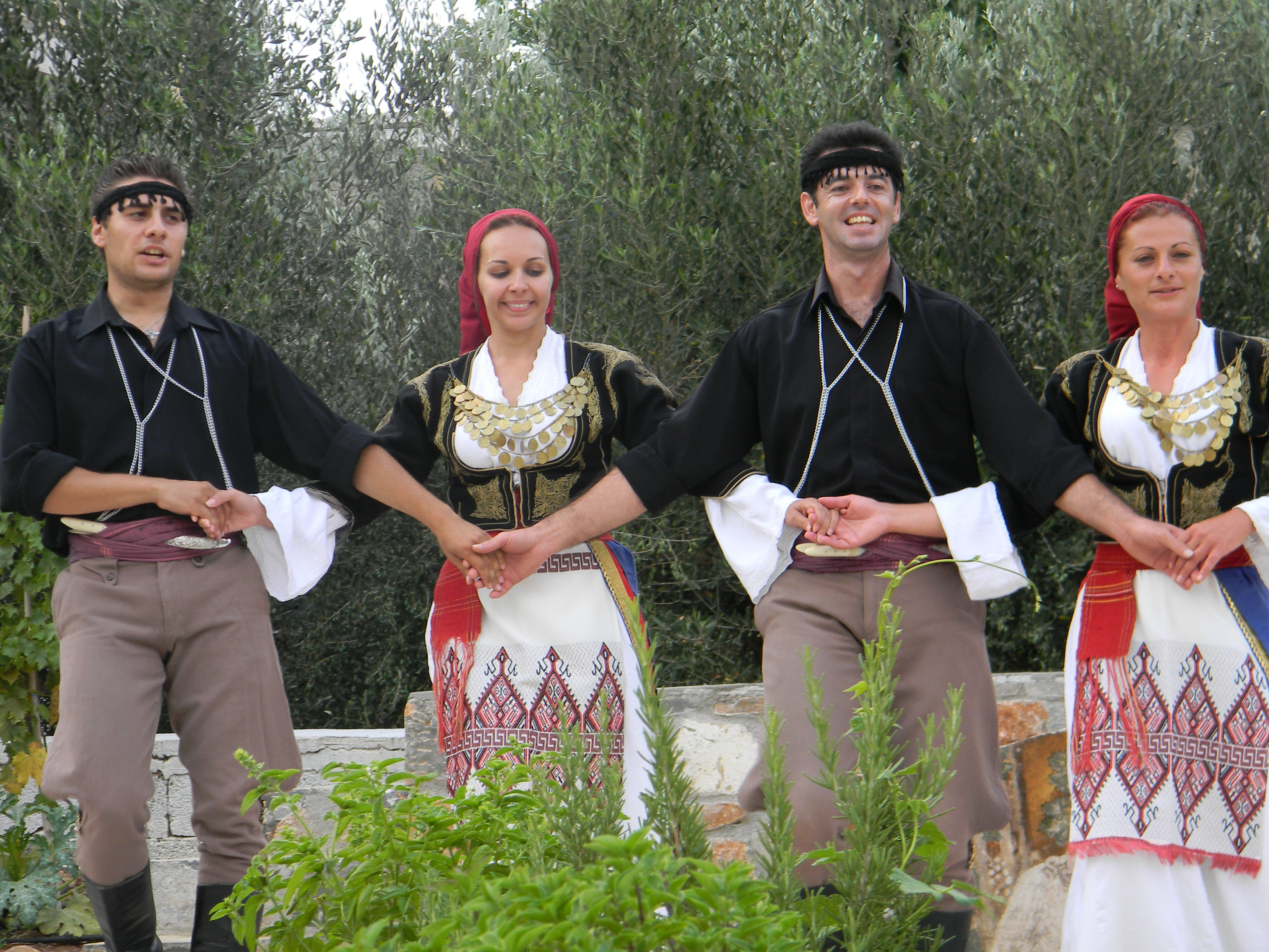 cretan dance