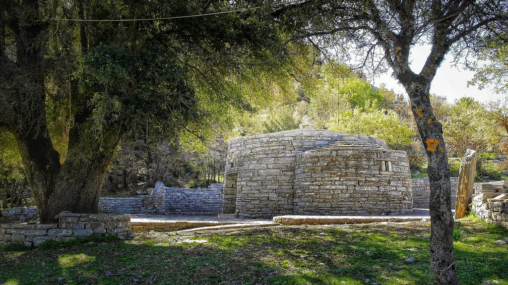 Agios Yakinthos: Cretan “Valentine’s Day” in July